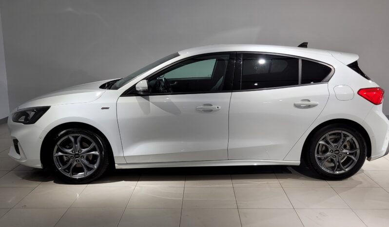 FORD Focus 1.0 Ecoboost MHEV ST-Line completo