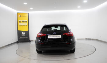 MERCEDES-BENZ A180d Auto completo