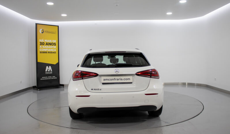 MERCEDES-BENZ A180d completo