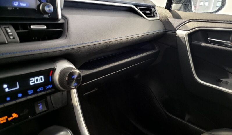 TOYOTA RAV4 2.5 HDF Square Collection completo