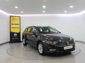 VOLKSWAGEN Passat Variant 2.0 TDI Business DSG