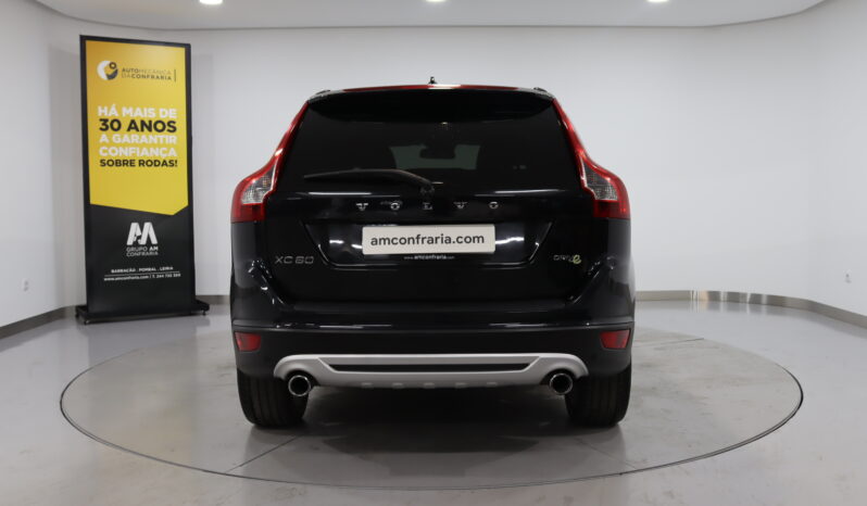 VOLVO XC60 D3 Drive R-Design completo