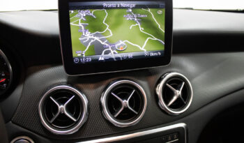 MERCEDES-BENZ GLA 180d Style completo