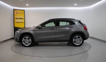 MERCEDES-BENZ GLA 180d Style completo