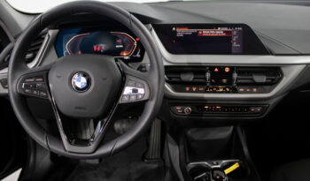 BMW 116d Advantage completo