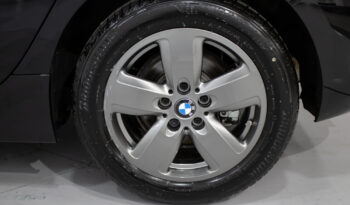 BMW 116d Advantage completo