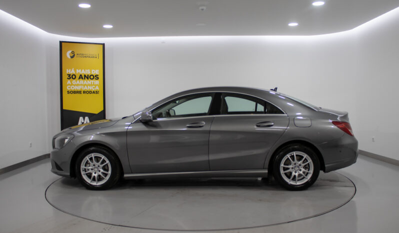 MERCEDES-BENZ CLA 180 CDi Urban completo