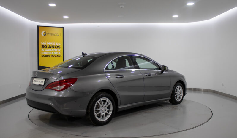 MERCEDES-BENZ CLA 180 CDi Urban completo