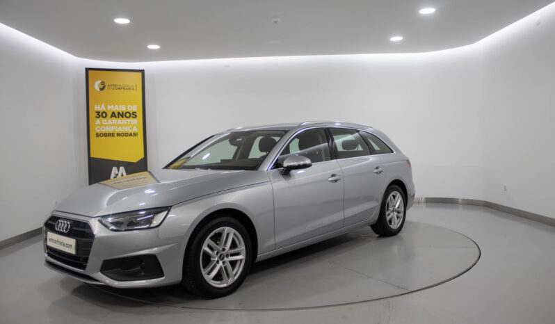 AUDI A4 Avant 30 Tdi completo