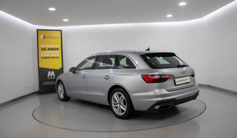 AUDI A4 Avant 30 Tdi completo