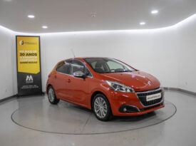 PEUGEOT 208 1.2 PureTech Allure