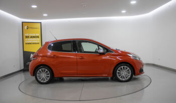 PEUGEOT 208 1.2 PureTech Allure completo