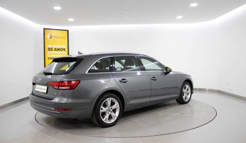 AUDI A4 Avant 2.0 TDI S-Tronic completo