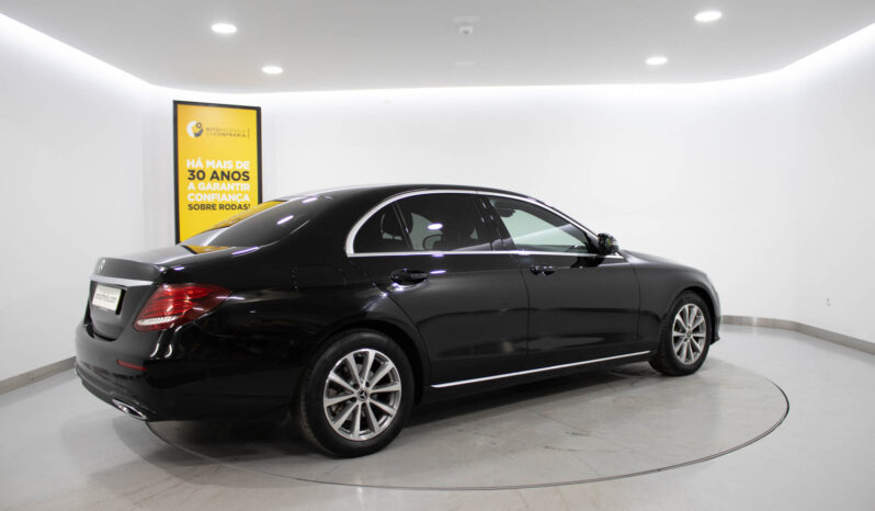 MERCEDES-BENZ E 220 d 9G-TRONIC Avantgarde completo