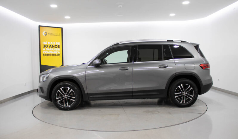 MERCEDES-BENZ GLB 180 d completo