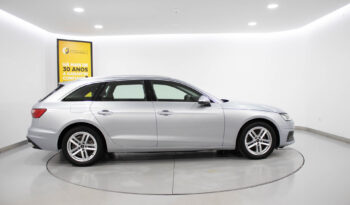 AUDI A4 Avant 30 TDI S Tronic FE completo