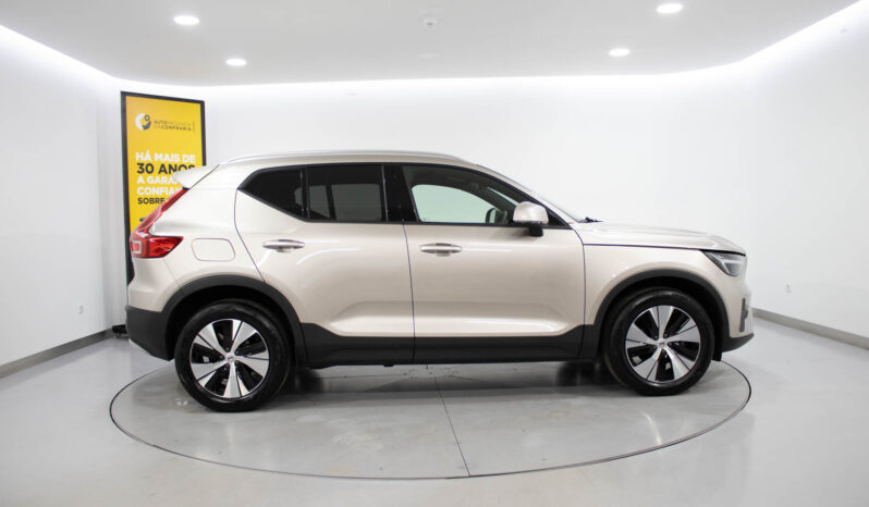 VOLVO XC40 T2 Core Auto completo