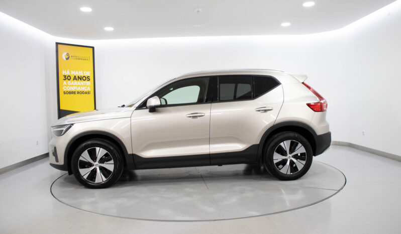 VOLVO XC40 T2 Core Auto completo