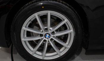 BMW 318d Touring Advantage completo