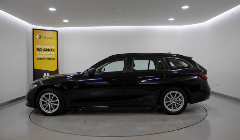 BMW 318d Touring Advantage completo