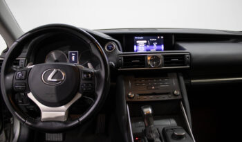 LEXUS IS 300H completo