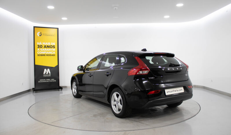 VOLVO V40 1.6 D2 Momentum completo