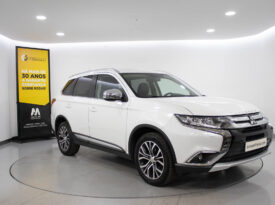 MITSUBISHI Outlander 2.2 DI-D Instyle Navi