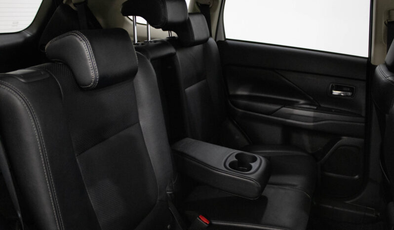 MITSUBISHI Outlander 2.2 DI-D Instyle Navi completo