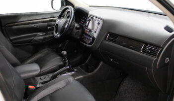 MITSUBISHI Outlander 2.2 DI-D Instyle Navi completo