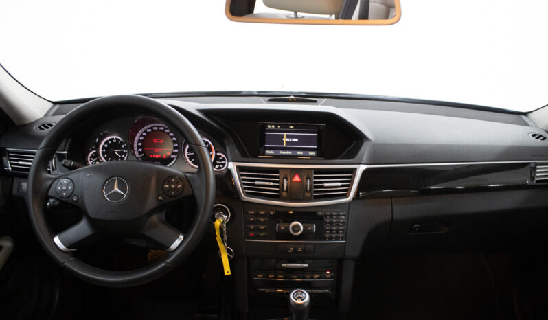 MERCEDES-BENZ E 250 CDi Avantgarde BlueEfficiency Auto completo