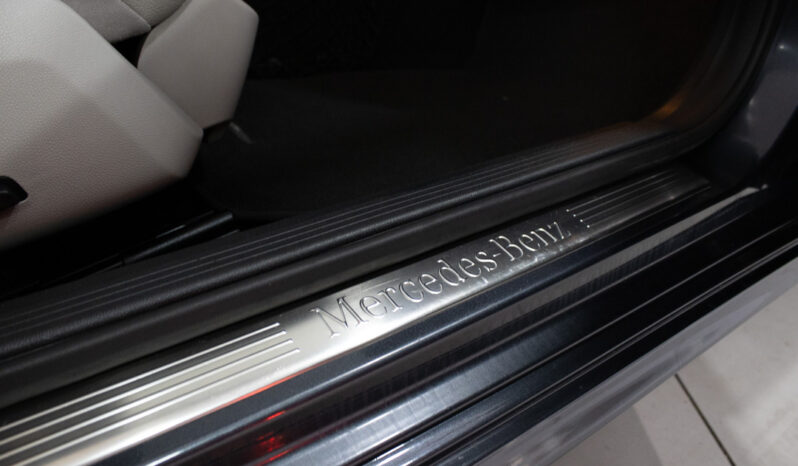 MERCEDES-BENZ E 250 CDi Avantgarde BlueEfficiency Auto completo