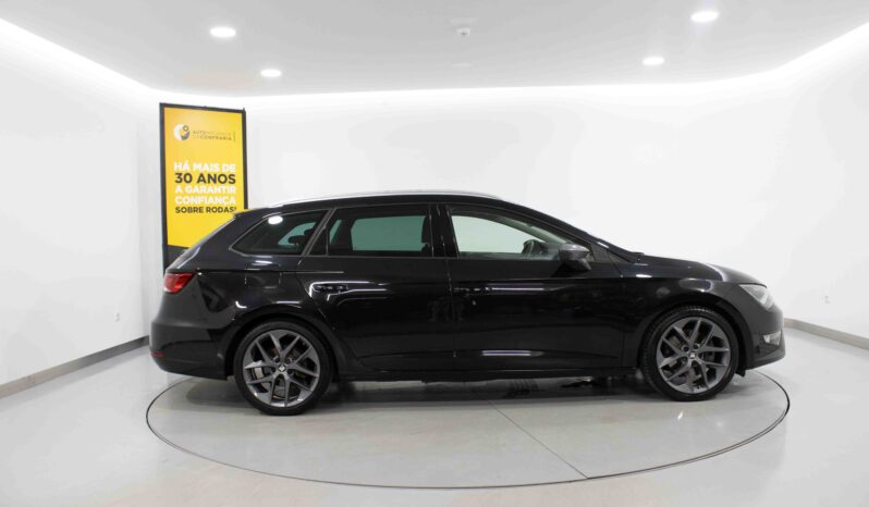 SEAT Leon ST 2.0 TDI FR completo
