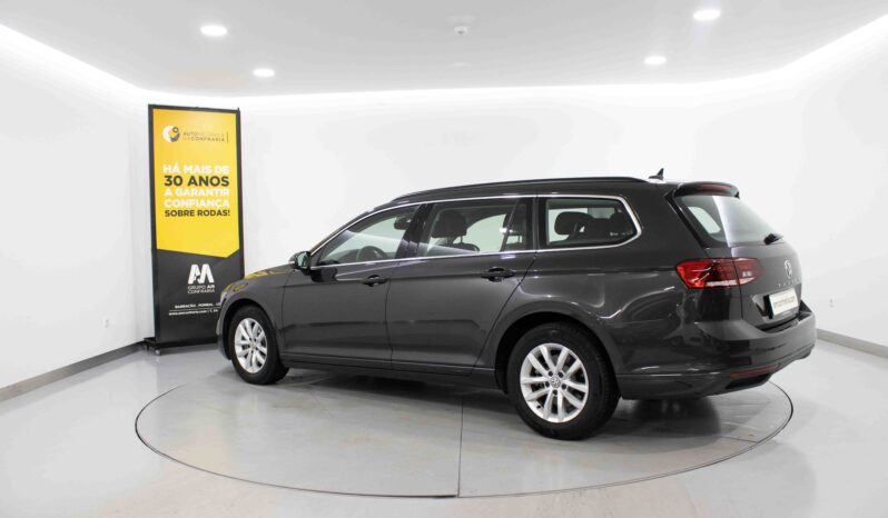 VW Passat Variant 2.0 TDI Business DSG completo