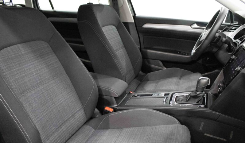 VW Passat Variant 2.0 TDI Business DSG completo