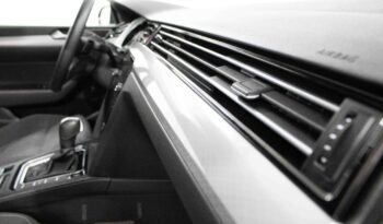 VW Passat Variant 2.0 TDI Business DSG completo