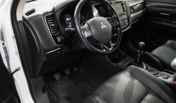 MITSUBISHI Outlander 2.2 DI-D INSTYLE NAVI completo