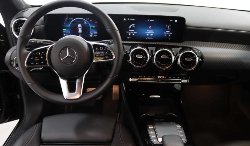 MERCEDES-BENZ Classe CLA Shooting Brake 250 E STYLE PLUS completo