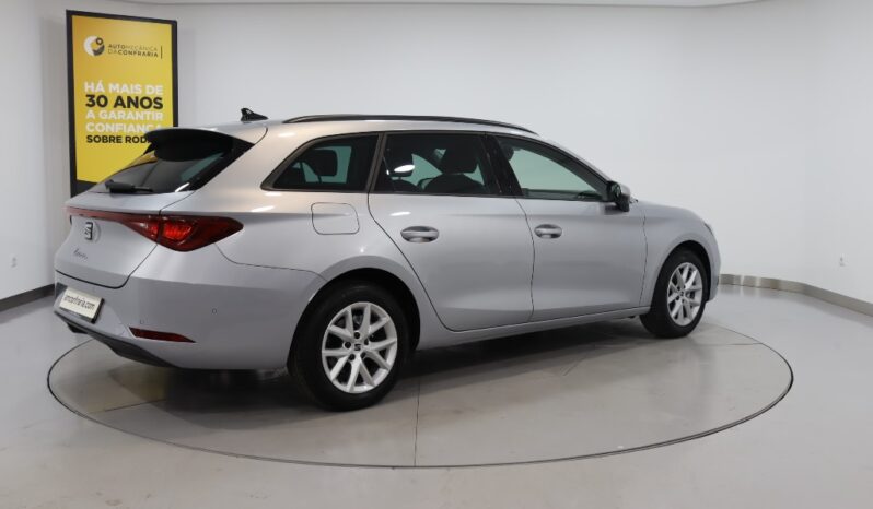 SEAT Leon Sportstourer 1.0 TSI STYLE completo