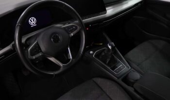 VOLKSWAGEN Golf VIII 1.0 TSI LIFE completo