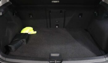 VOLKSWAGEN Golf VIII 1.0 TSI LIFE completo