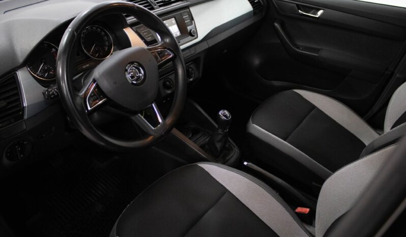 SKODA Fabia 1.2 TSI AMBITION completo