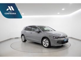 VOLKSWAGEN Golf VIII 1.5 TSI 50 ANOS