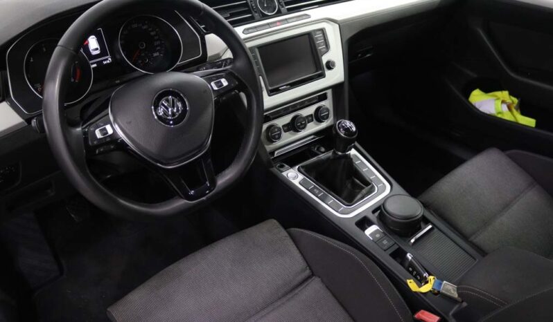VOLKSWAGEN Passat Variant 2.0 TDI CONFORTLINE completo