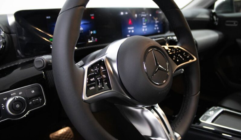 MERCEDES-BENZ Classe A 180 D completo