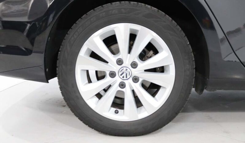 VOLKSWAGEN Golf VII Variant GP 1.6 TDI CONFORTLINE completo