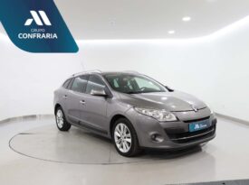 RENAULT Mégane III Sport Tourer 1.5 DCI DYNAMIQUE S