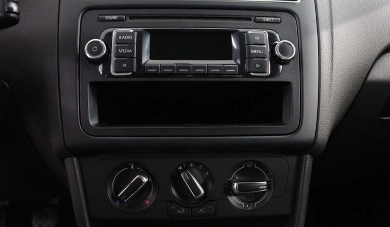 VOLKSWAGEN Polo 1.2 STREET completo