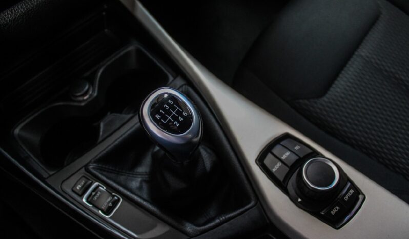 BMW Serie LCI 116 D EDYNAMICS ADVANTAGE completo