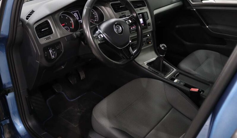 VOLKSWAGEN Golf VII 1.6 TDI CONFORTLINE completo