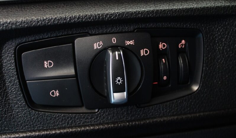 BMW Serie LCI 116 D EDYNAMICS ADVANTAGE completo
